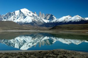 Леденото езеро с най-синята вода Cerro Castillo